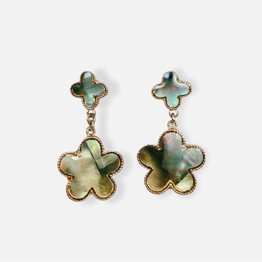 Alhambra style clover earrings